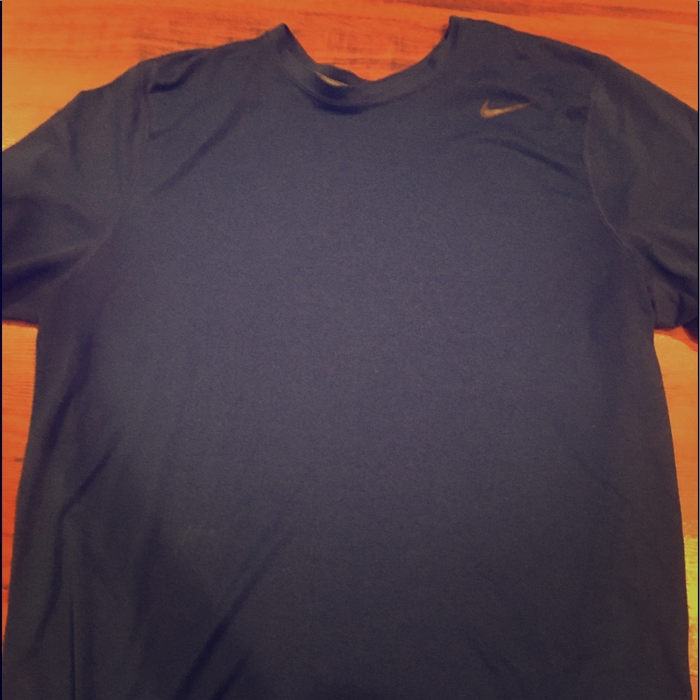Sri fit Nike shirt